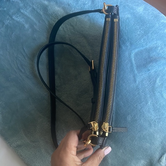 Tory Burch slim crossbody - Picture 3 of 5